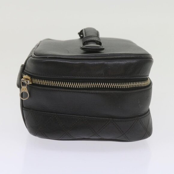 CHANEL Vanity Cosmetic Pouch Leather Black CC Auth - Picture 13 of 16